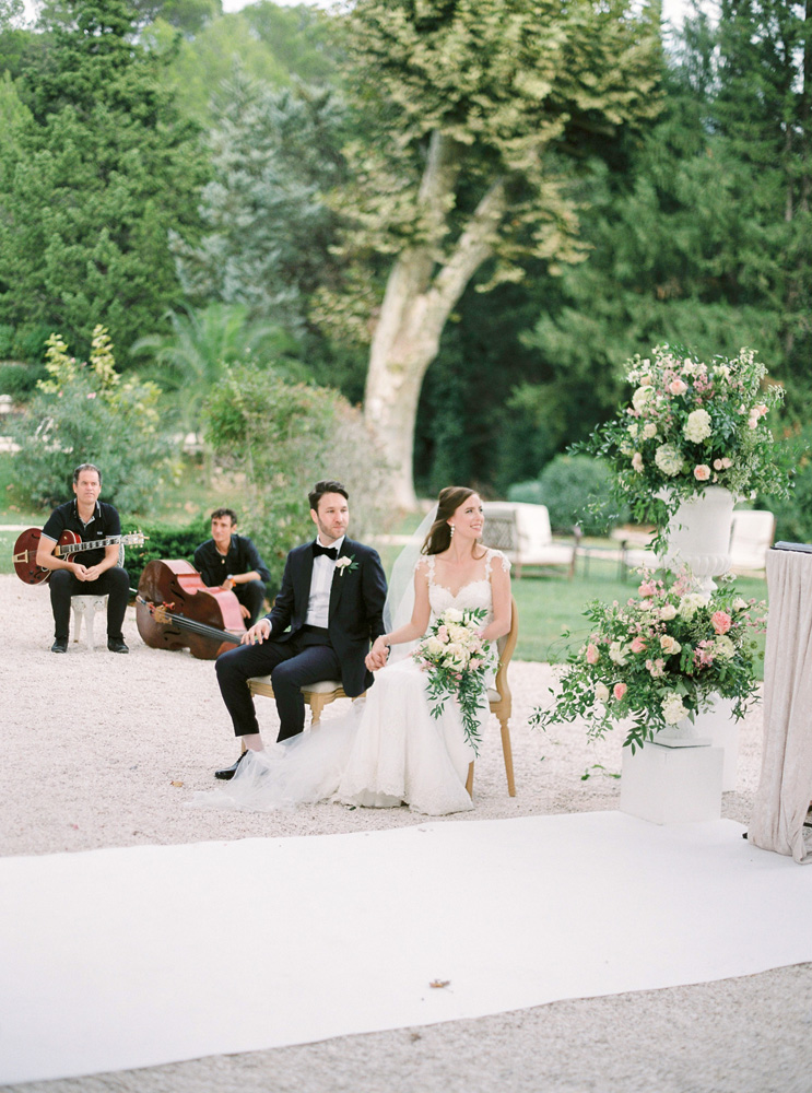 mademoiselle-jules_floral-design_wedding-chateau-robernier_kristen-aaron_02